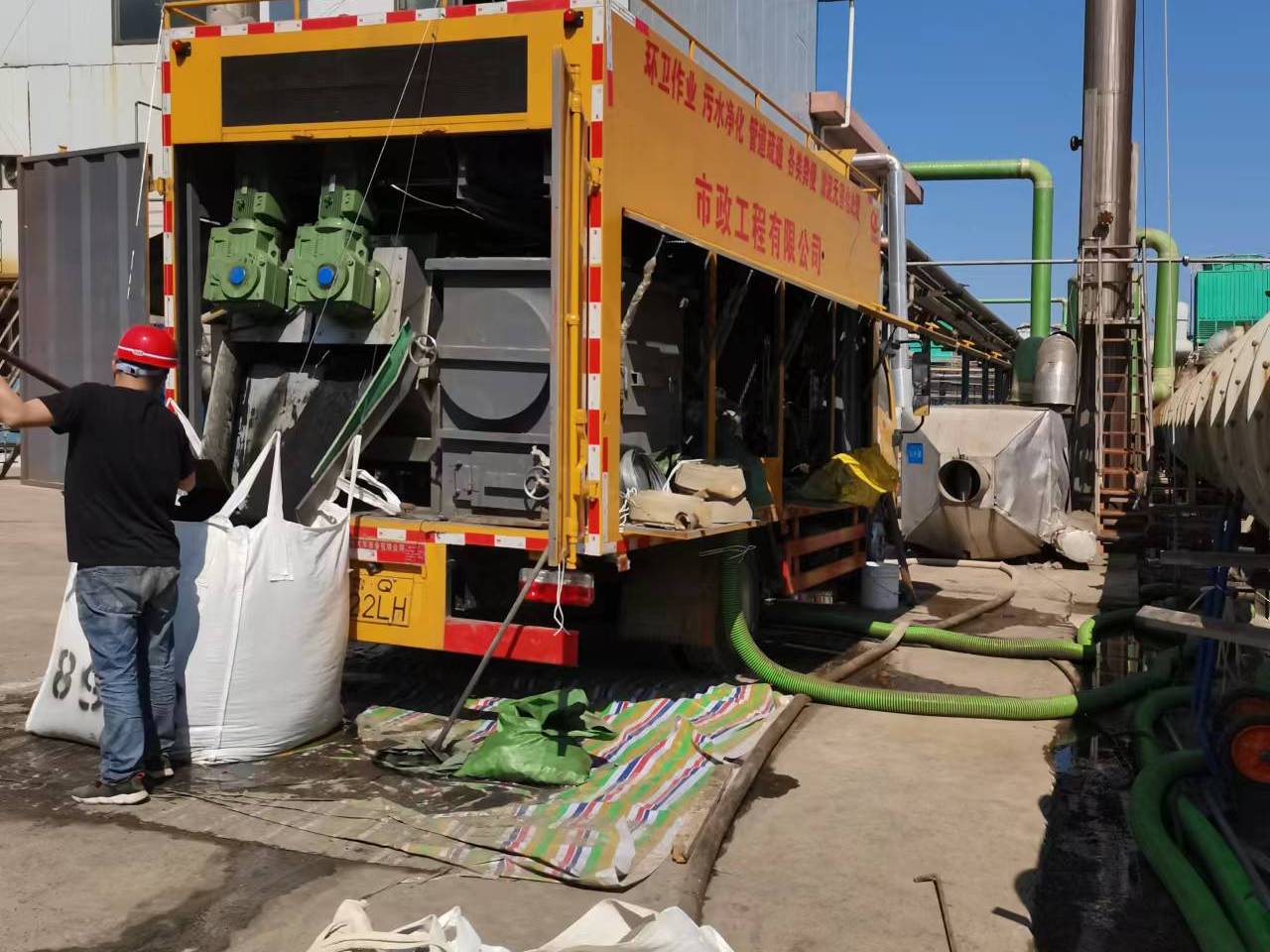 科尔沁淤泥压干处理